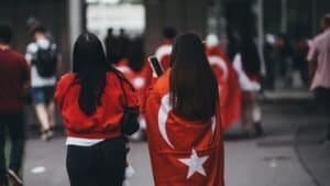Turkse zenders kijken in Nederland