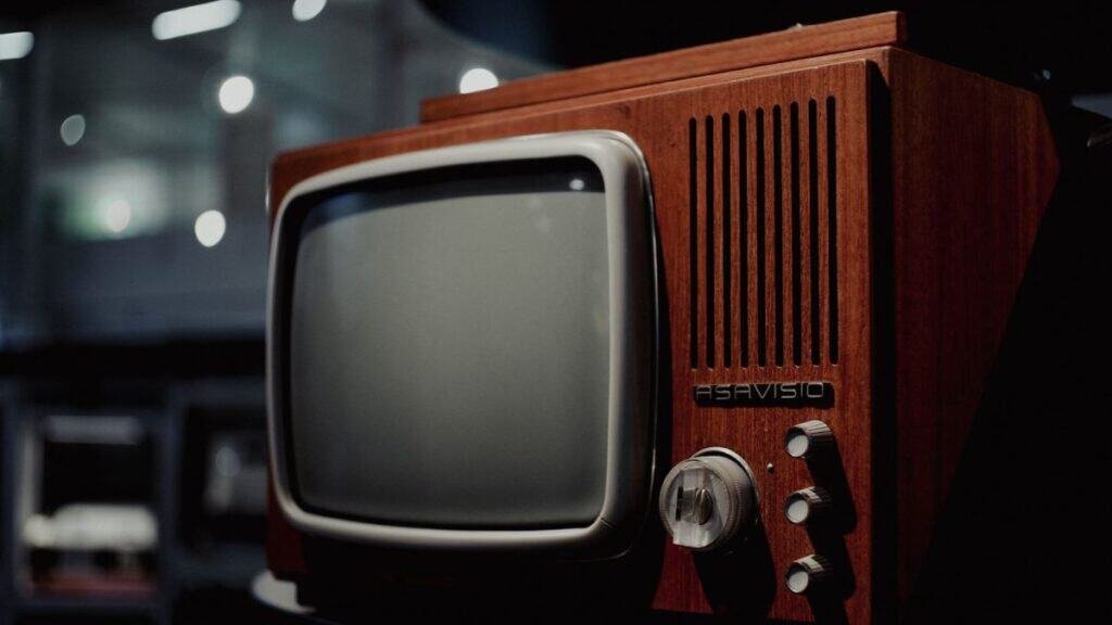 Catch-up TV met IPTV: programma’s terugkijken uitgelegd